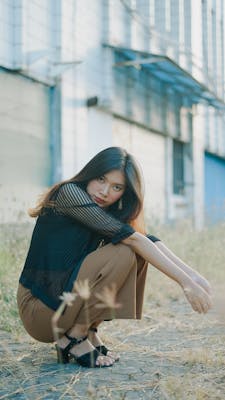 Chloé, 23