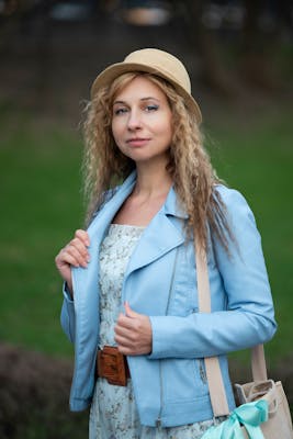 Lucie, 28