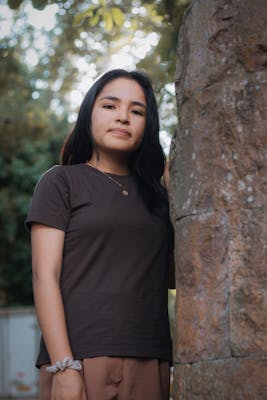 Manon, 28