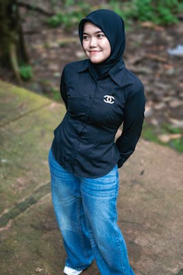 Marie, 27