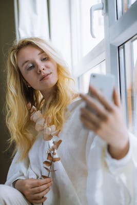 Camille, 26