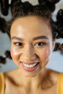 Lucie, 28