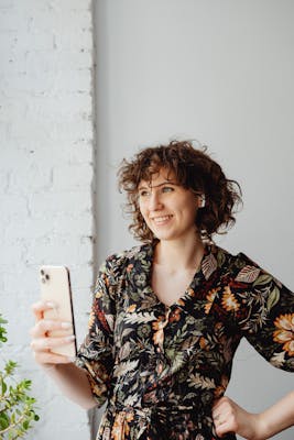 Chloé, 23